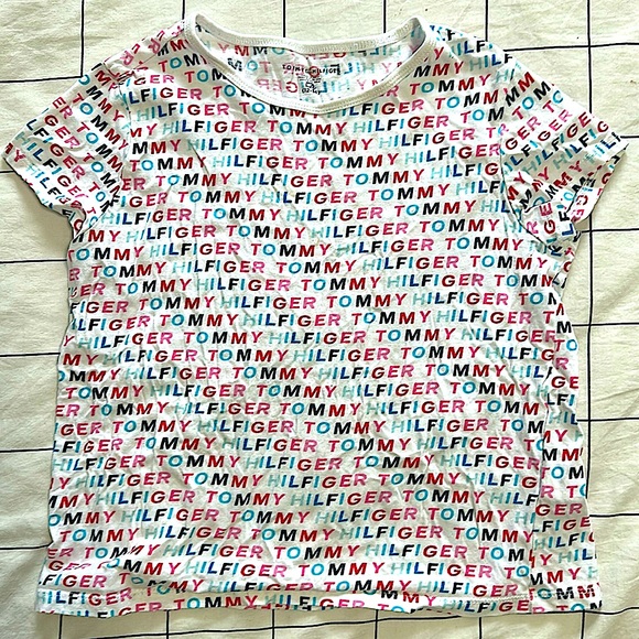 Tommy Hilfiger, T-Shirtt for kids
12-14 Yrs Old
L/G - Picture 1 of 2